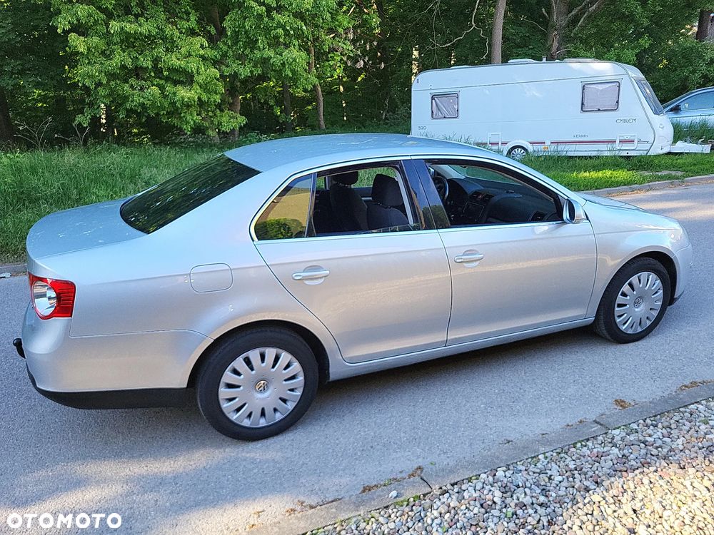 Volkswagen Jetta 1.9 TDI Comfortline - 15