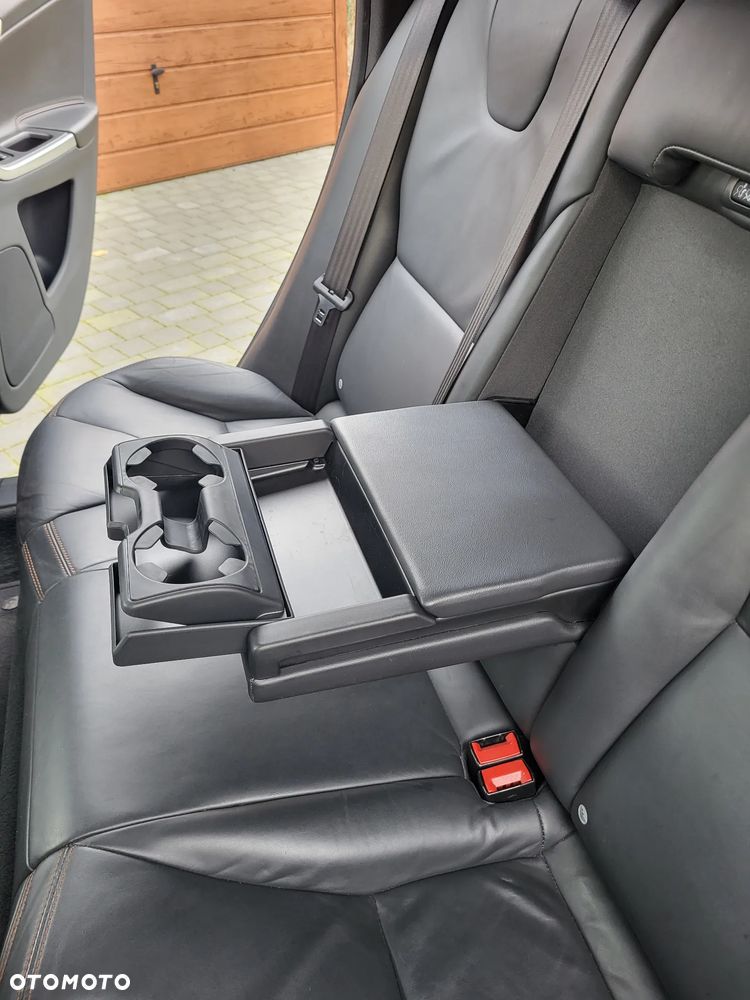 Volvo XC 60 - 3