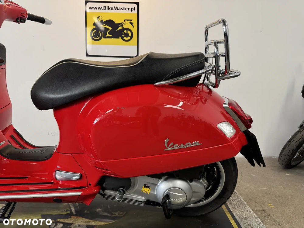 Piaggio Vespa - 25