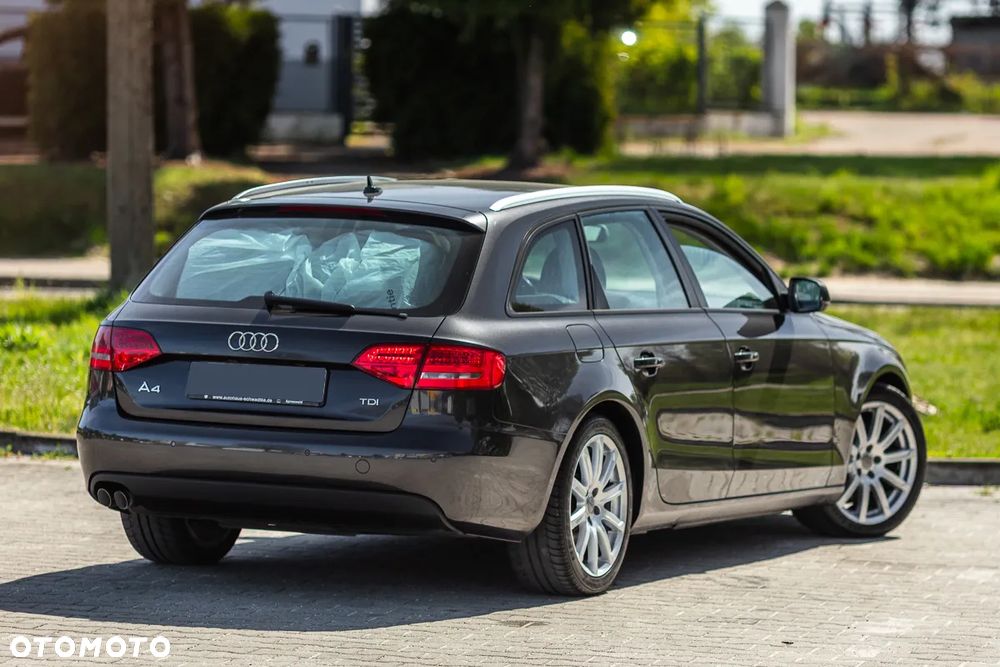 Audi A4 Avant 2.0 TDI DPF multitronic Ambition - 11