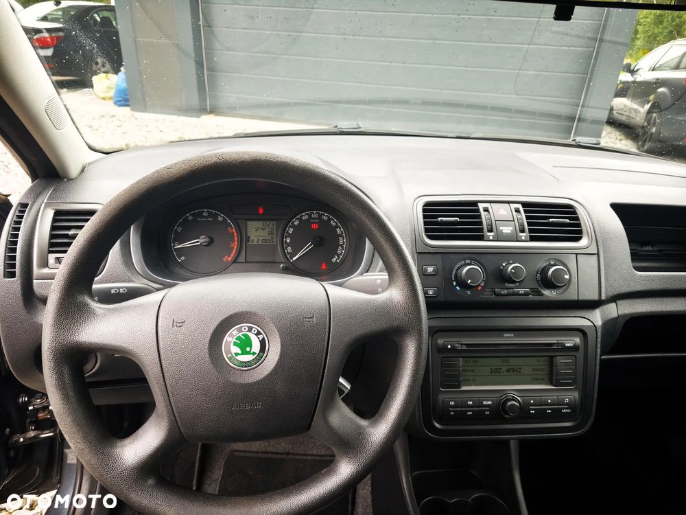 Skoda Fabia 1.2 HTP Ambiente - 23