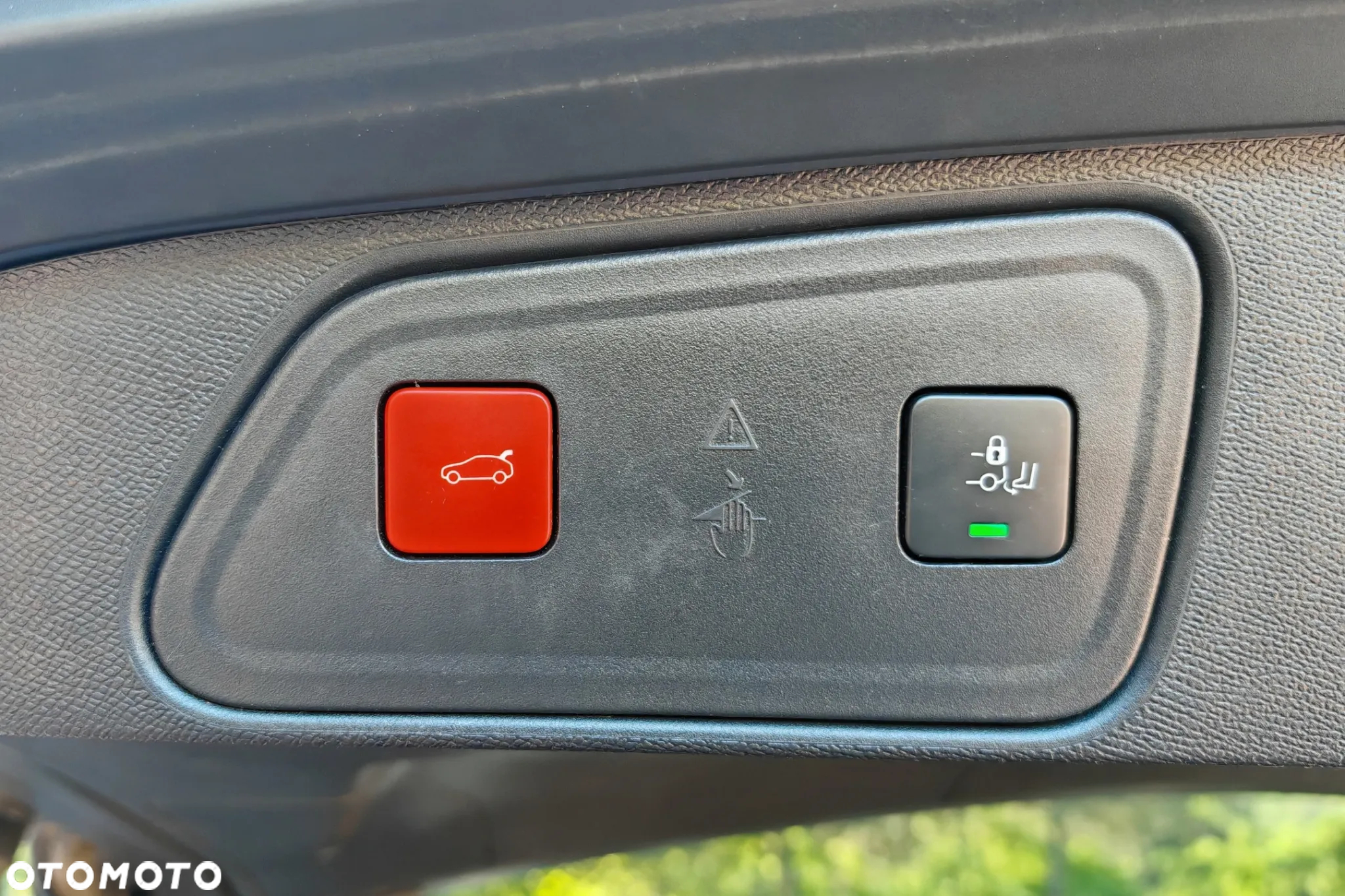 Peugeot 3008 1.2 PureTech Allure Pack S&S EAT8 - 13