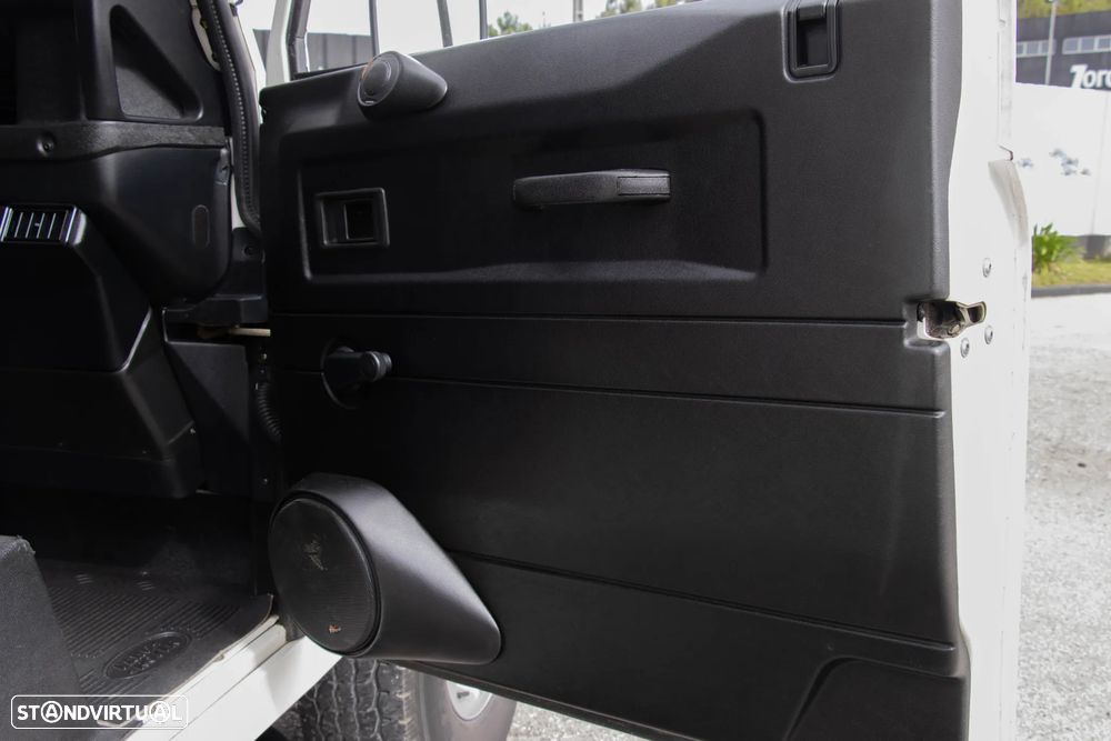 Land Rover Defender 110 2.5 Td5 E - 34