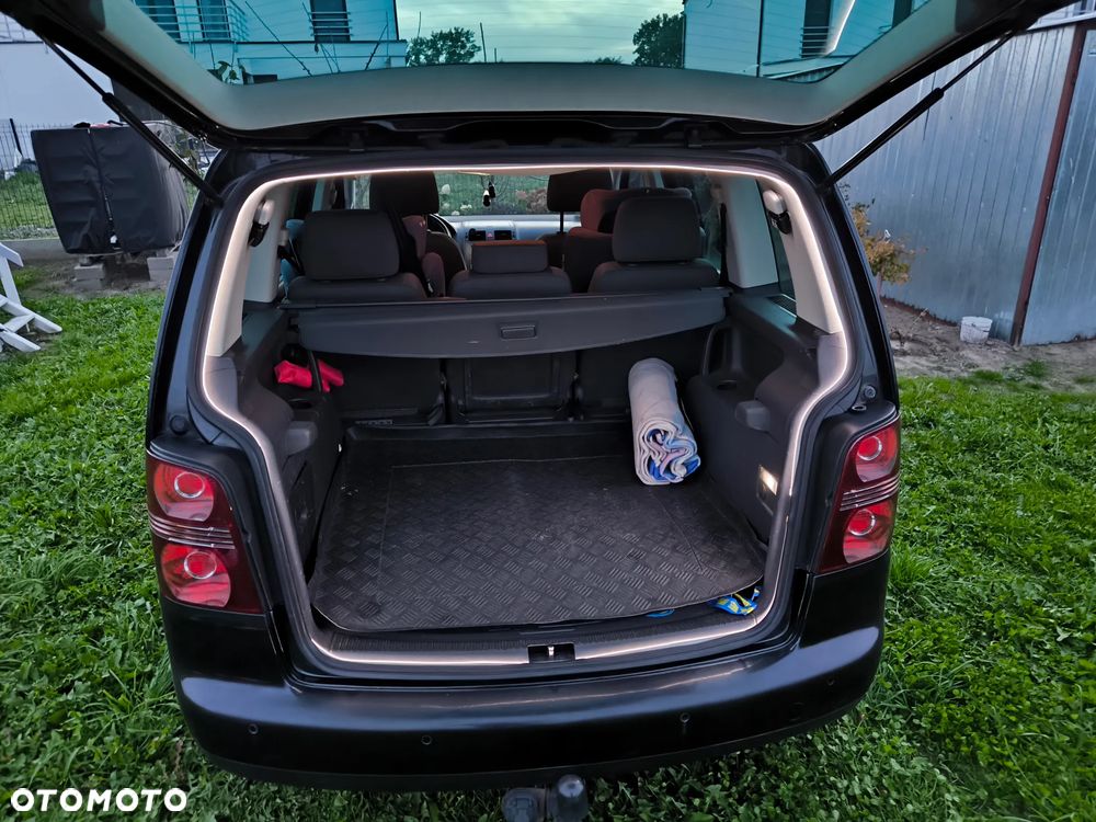 Volkswagen Touran - 7
