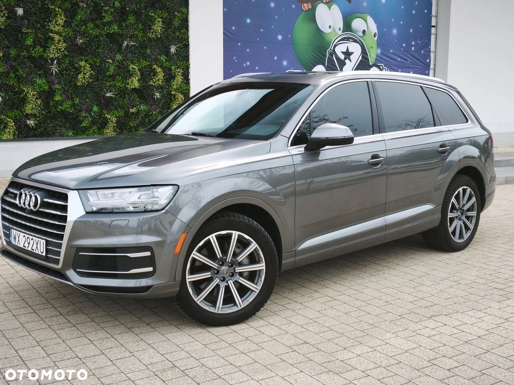 Audi Q7 - 1