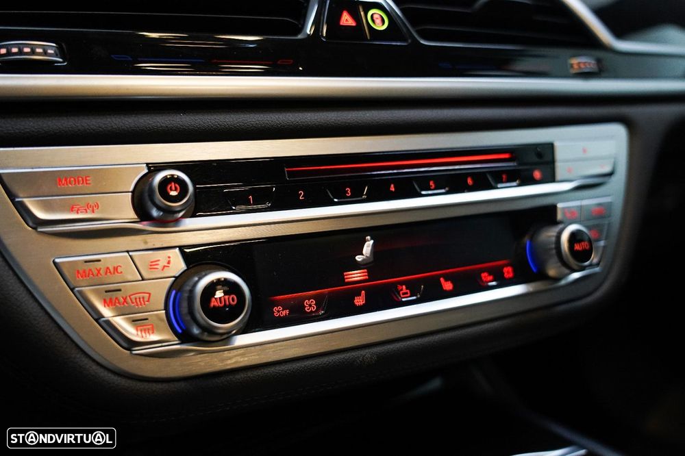 BMW 730 d Pack M - 33