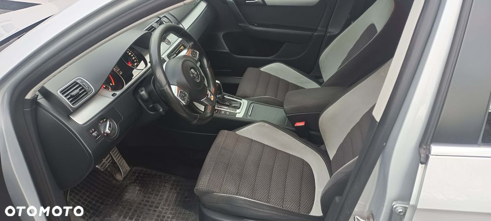 Volkswagen Passat 2.0 TDI 4Mot Highline DSG - 10