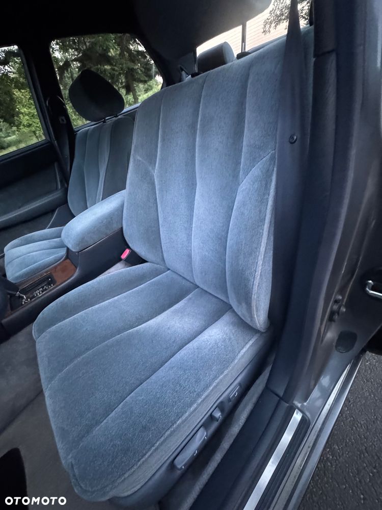 Lexus LS - 7