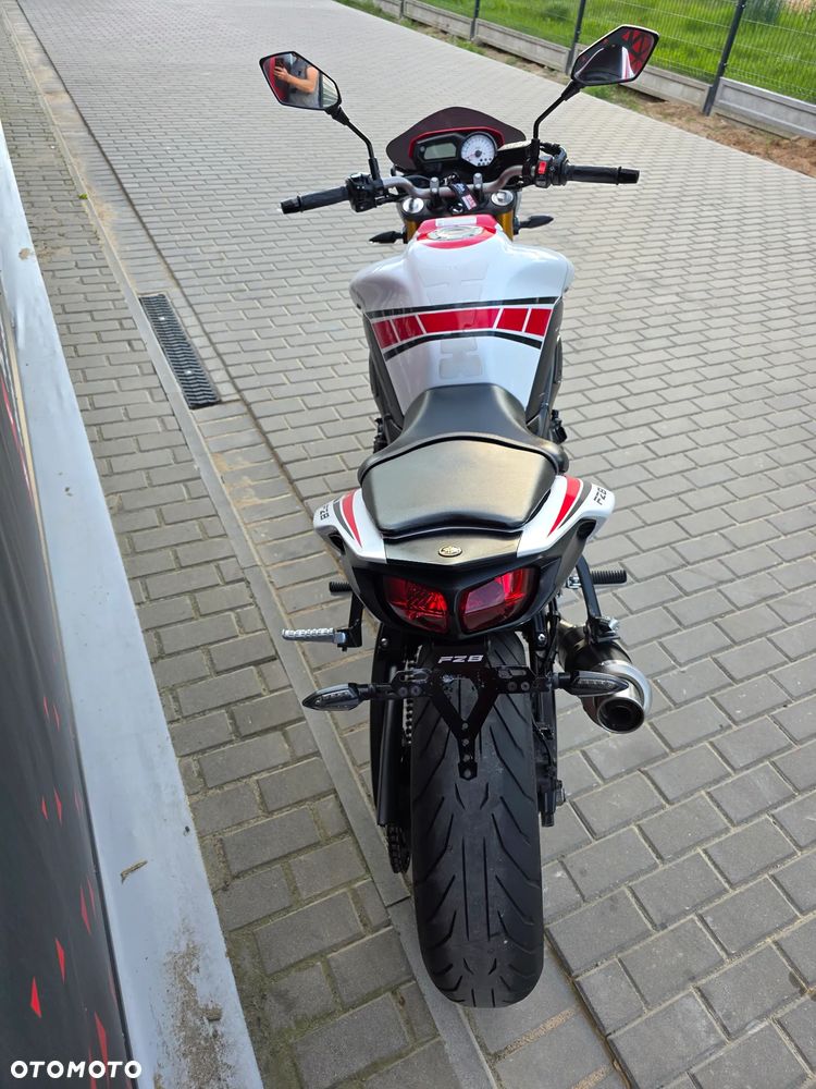 Yamaha FZ8 - 30
