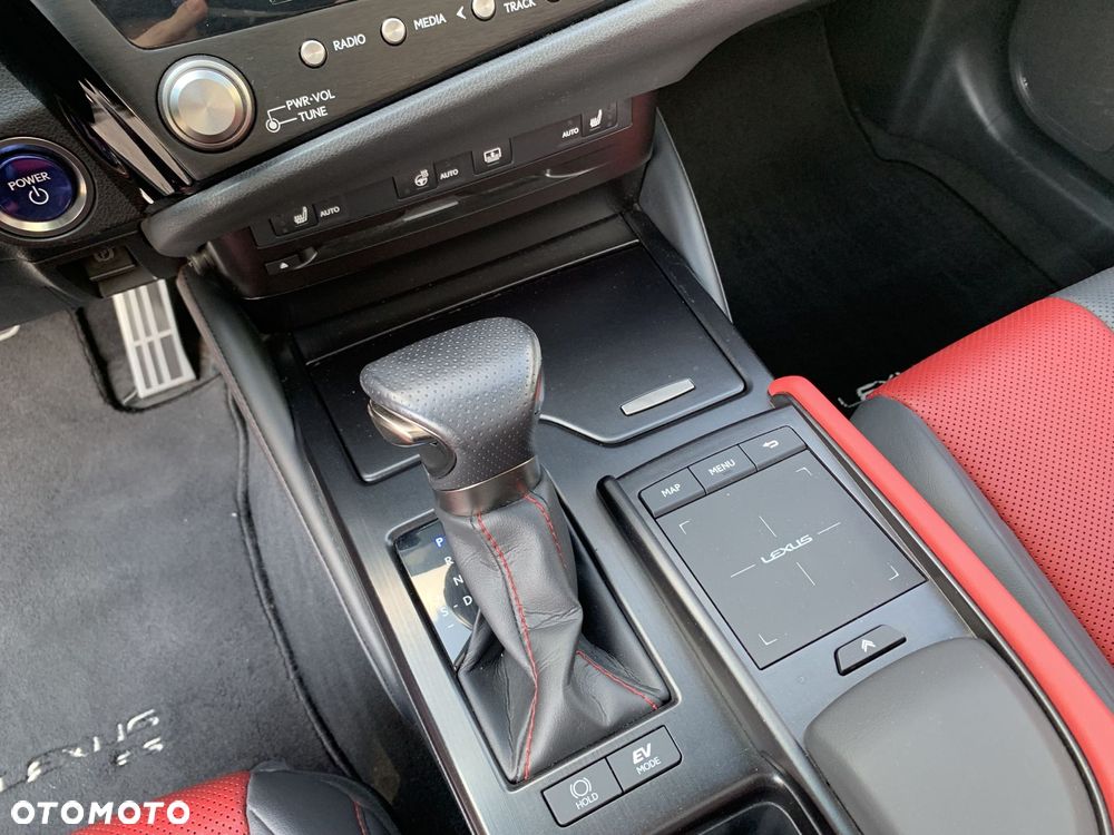Lexus ES 300h F Sport Edition - 19