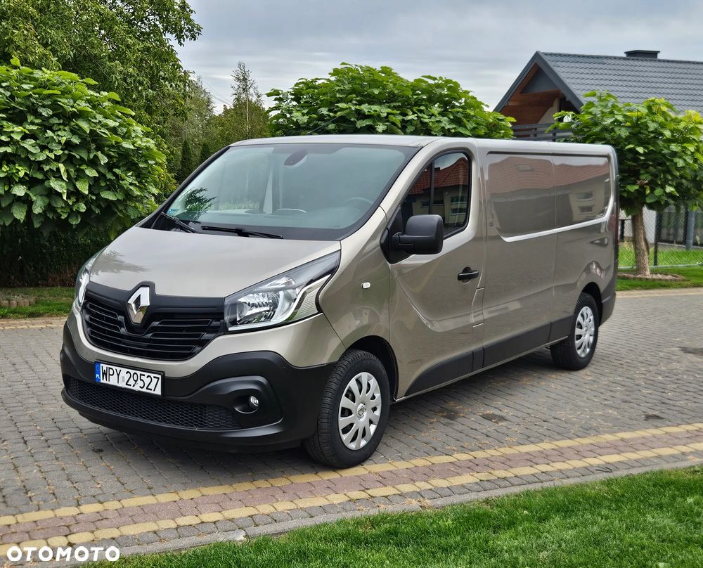 Renault TRAFIC - 2