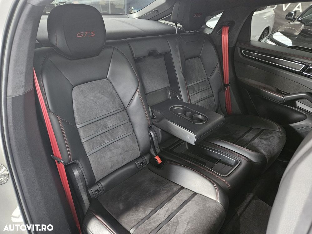 Porsche Cayenne Coupe GTS Tiptronic S - 17