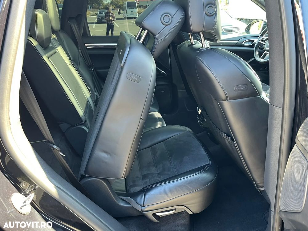 Porsche Cayenne - 29