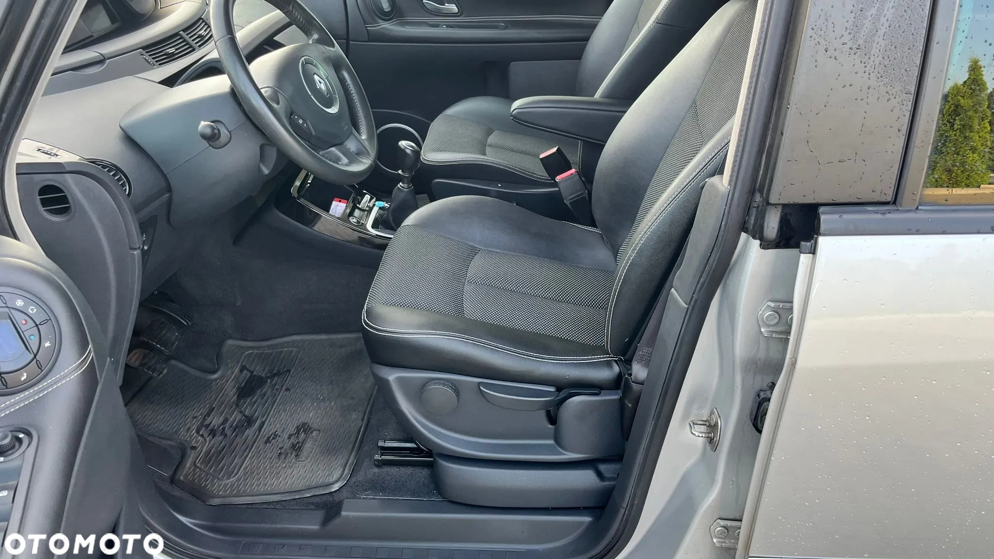Renault Grand Espace 2.0 dCi 150 FAP Celsium - 28