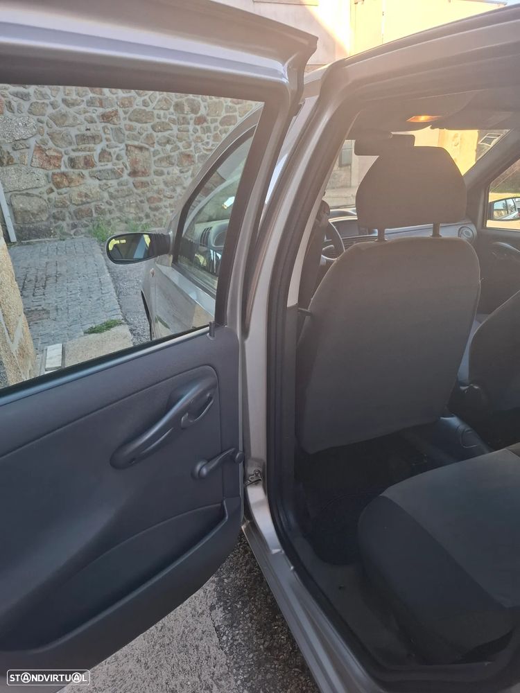 Fiat Punto 1.3 Multijet - 5