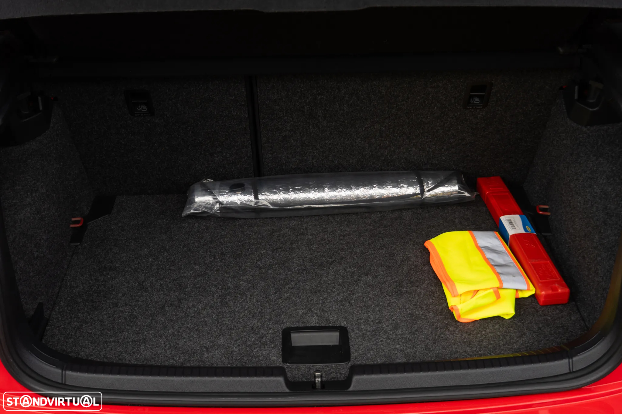VW Polo 2.0 TSI DSG GTI - 28