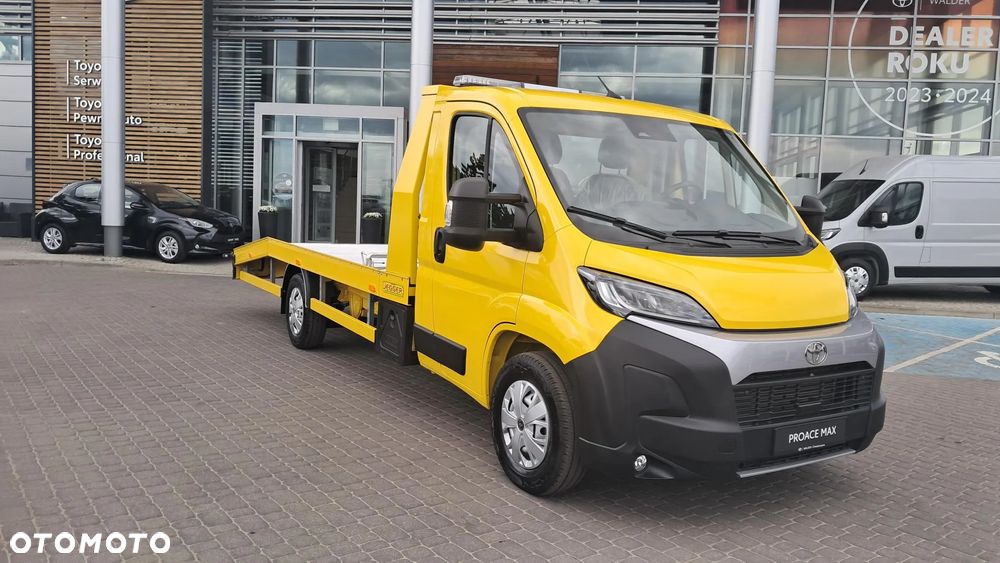 Toyota Proacemax - 4