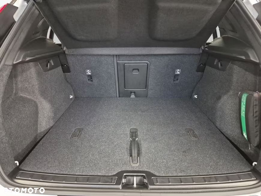 Volvo XC 40 82kWh Recharge Extended Range Plus - 10