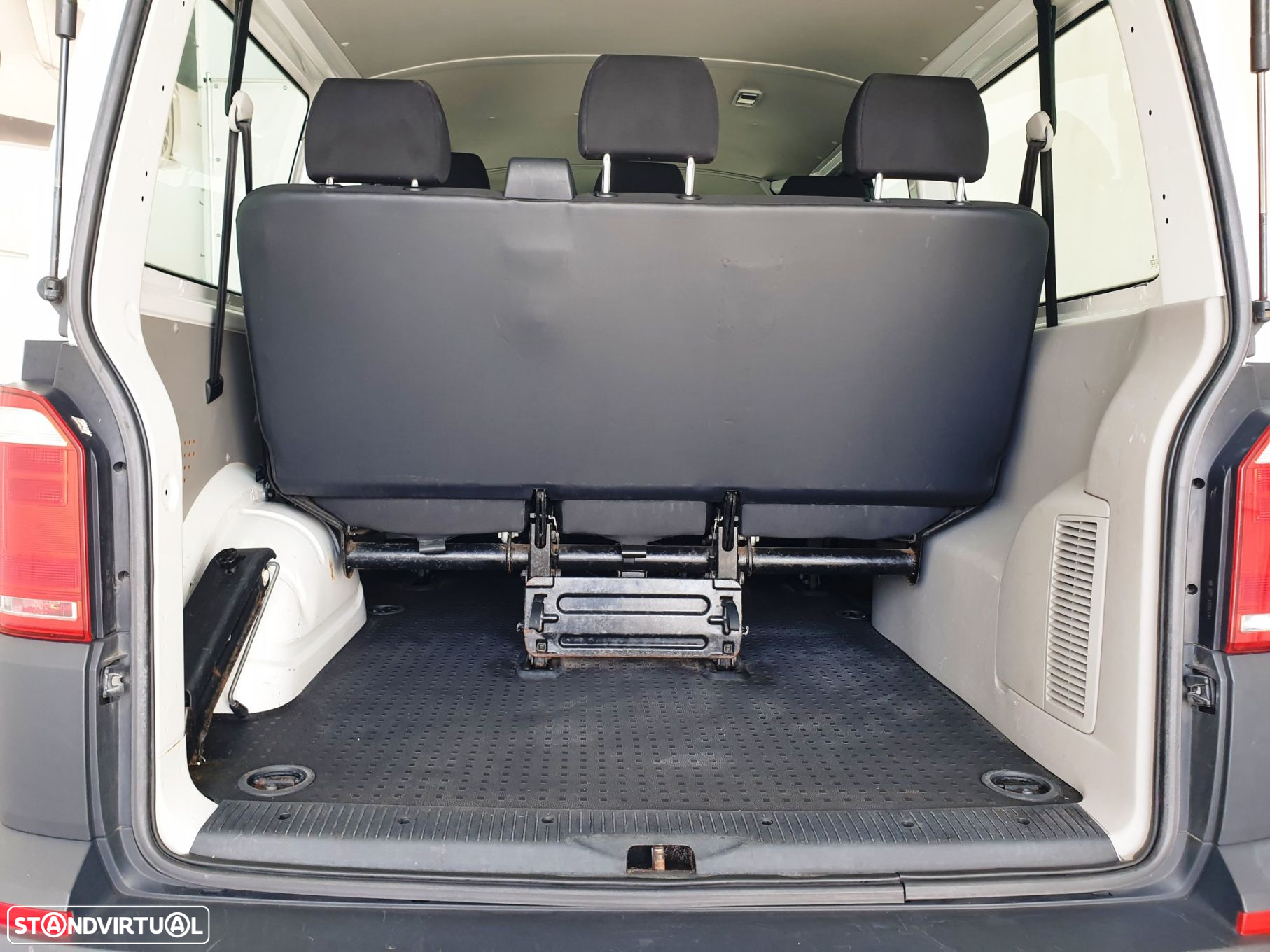 VW Transporter 2.0 TDI BM Extra AC - 24