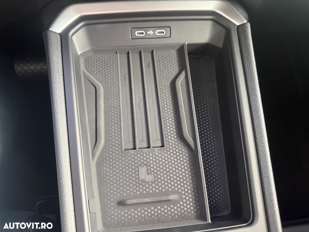 Volkswagen T-Roc - 12