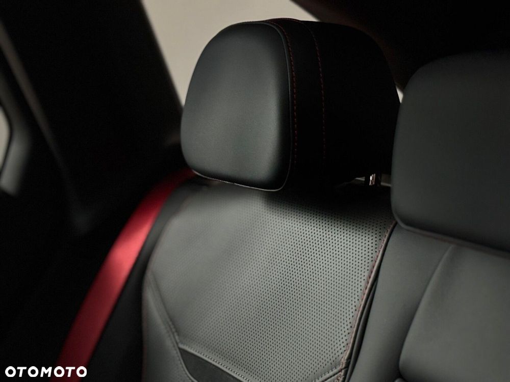 Mercedes-Benz GLC - 12