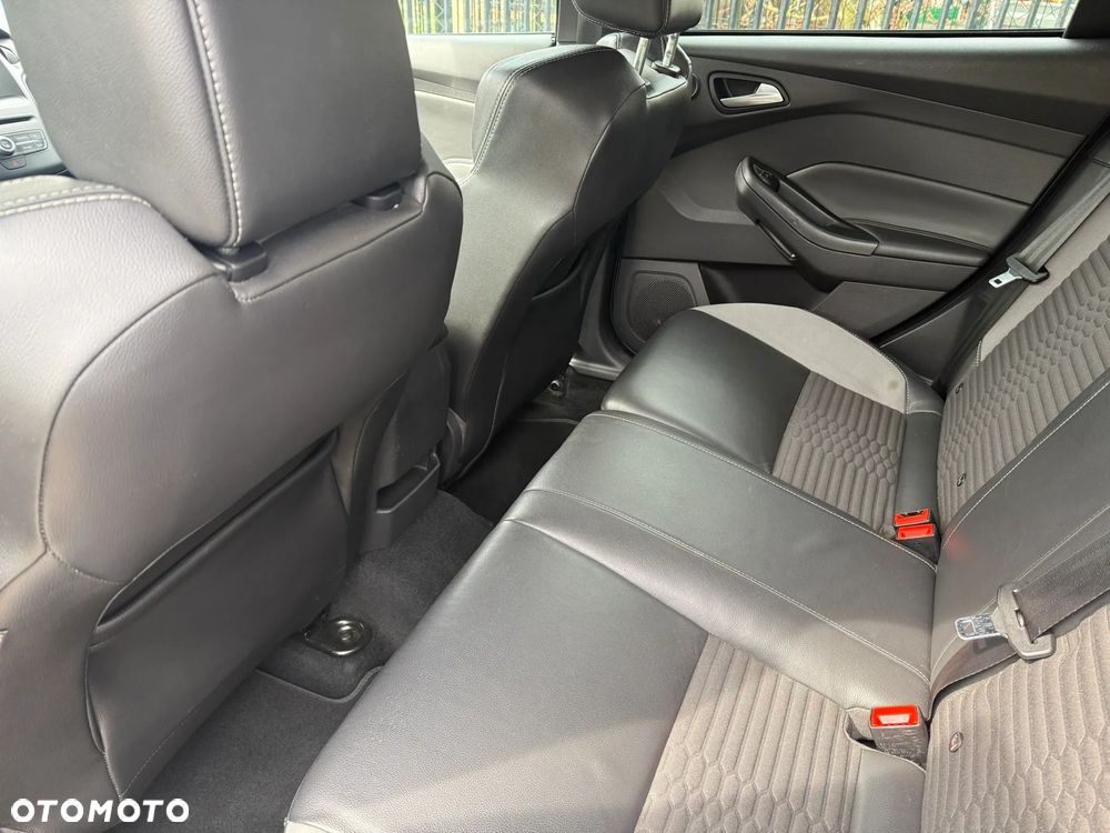 Ford Focus 2.0 TDCi ST - 22