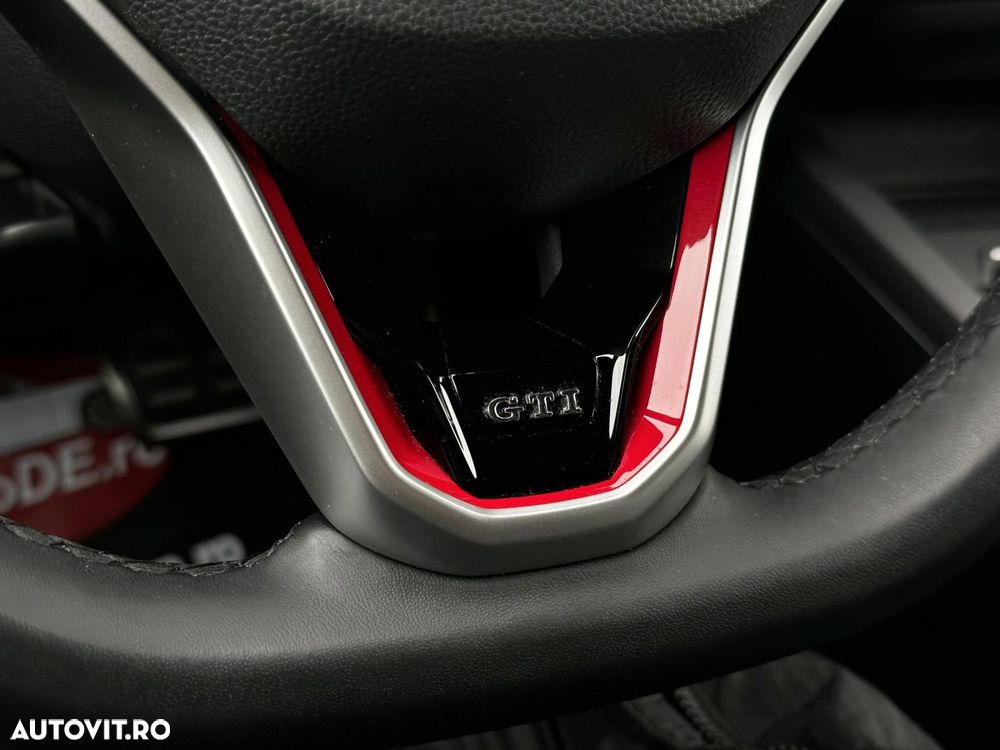 Volkswagen Golf 2.0 TSI DSG GTI - 26