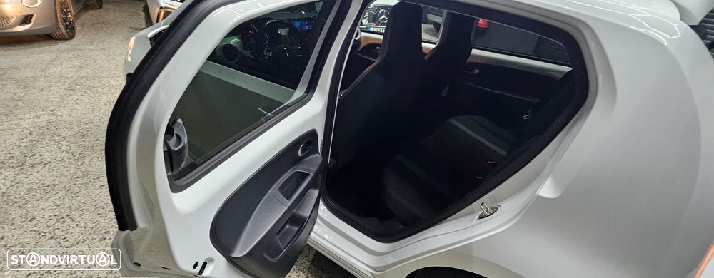 VW e-Up! Style Plus - 26