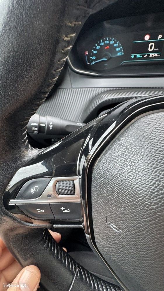 Peugeot e-208 50 kWh Allure - 22