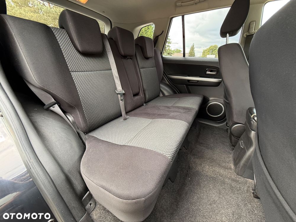 Suzuki Grand Vitara 2.0 Club - 26