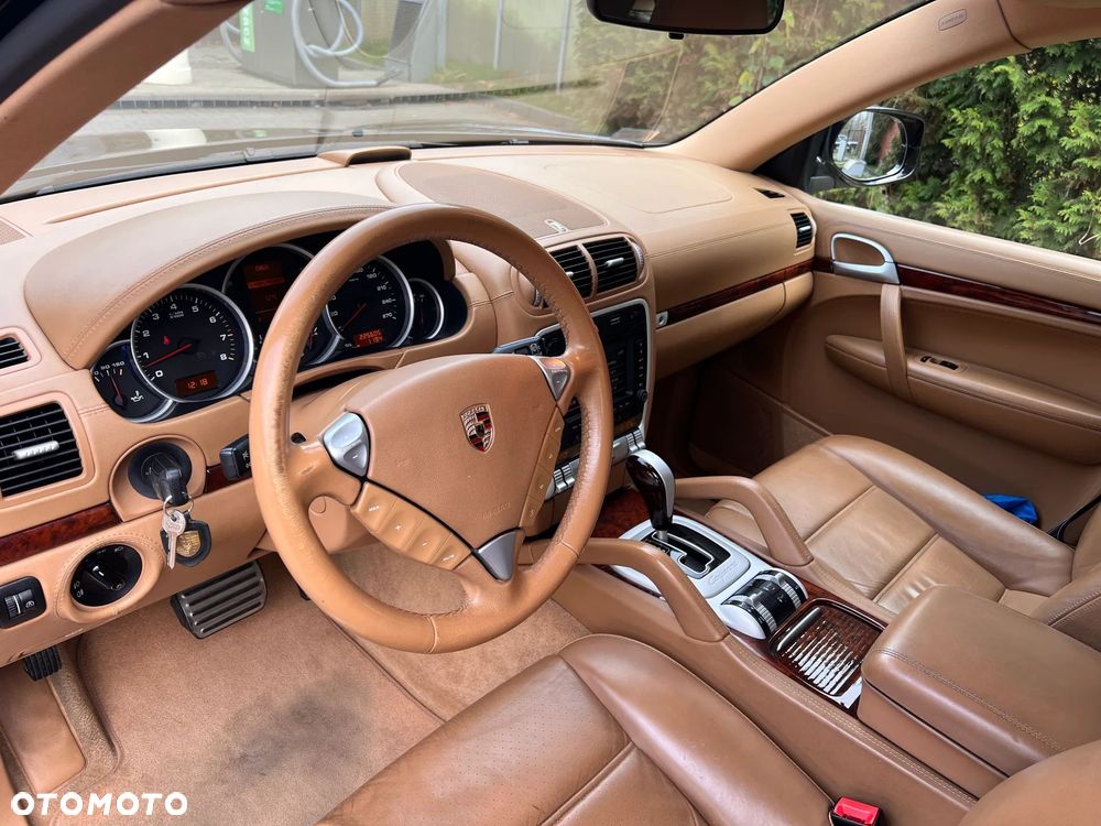 Porsche Cayenne - 11