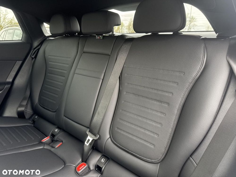 Mercedes-Benz GLC - 18