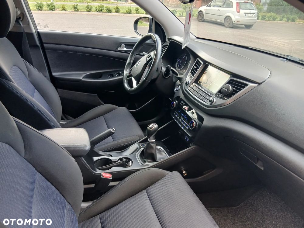 Hyundai Tucson 1.7 CRDI BlueDrive Style 2WD - 10