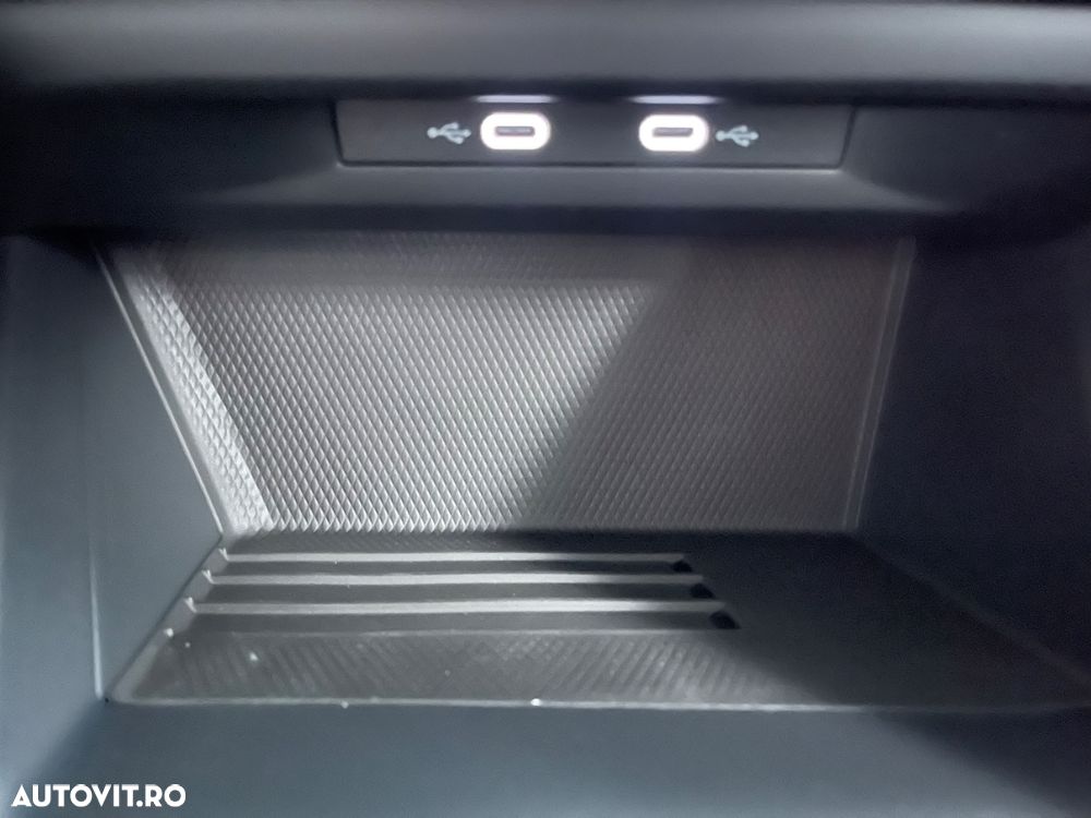 Volkswagen Golf 1.5 eTSI DSG MHEV Life - 20