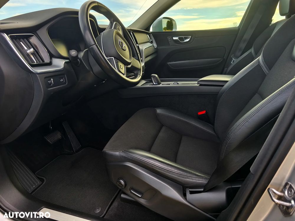 Volvo XC 60 B4 D AWD Geartronic Momentum Pro - 7