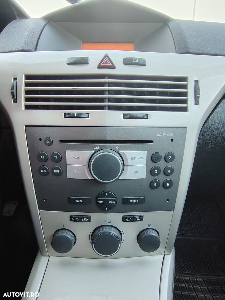 Opel Astra 1.4i Elegance - 11