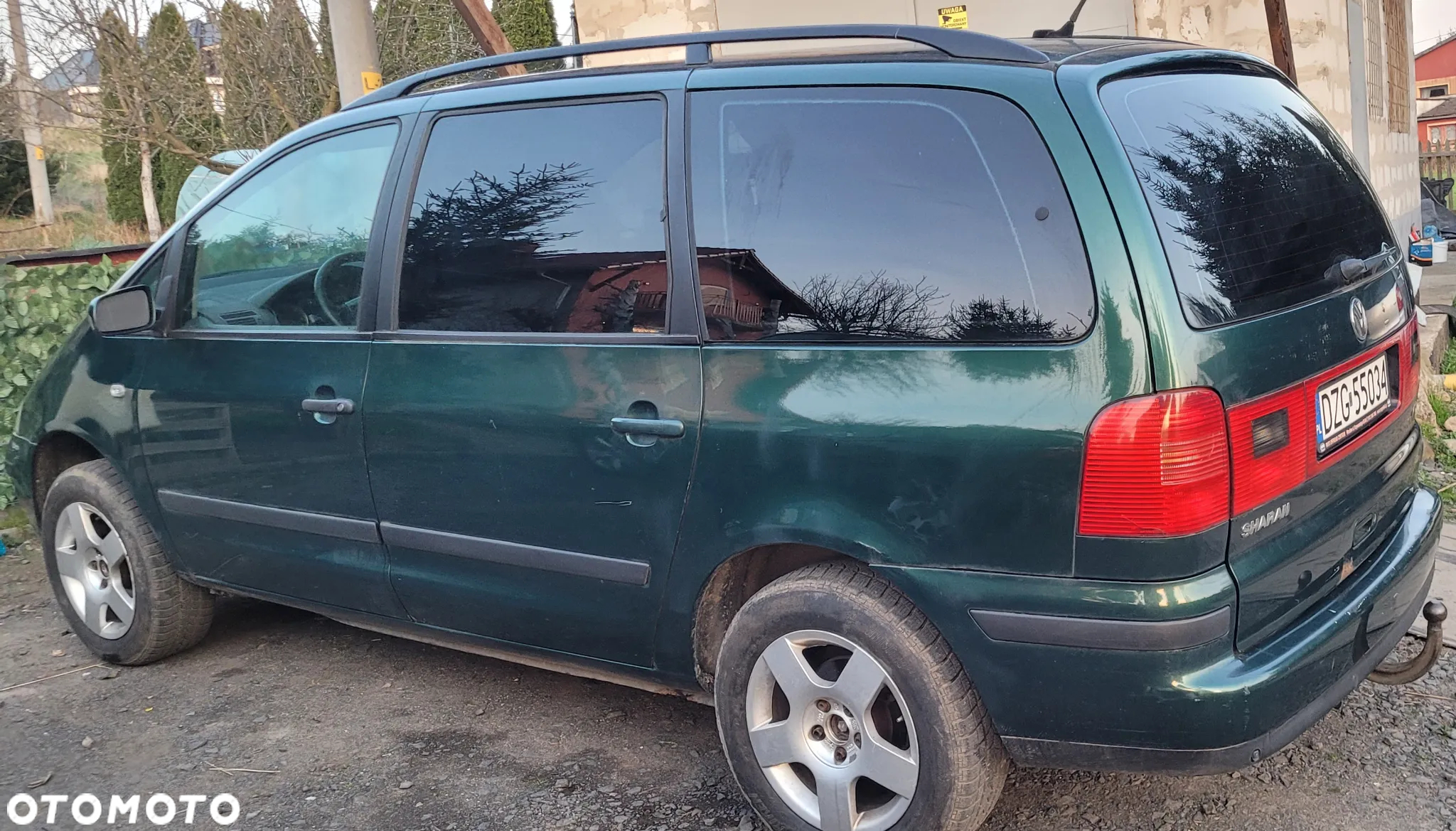 Volkswagen Sharan 1.9 TDI Highline Tiptr - 4