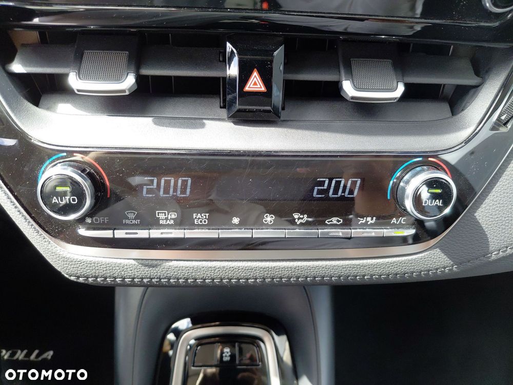 Toyota Corolla - 25
