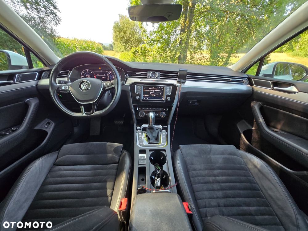 Volkswagen Passat 2.0 TDI Bi-Turbo BMT 4Mot Highline DSG - 25