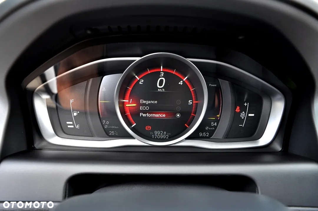 Volvo XC 60 D3 Drive-E Ocean Race - 35