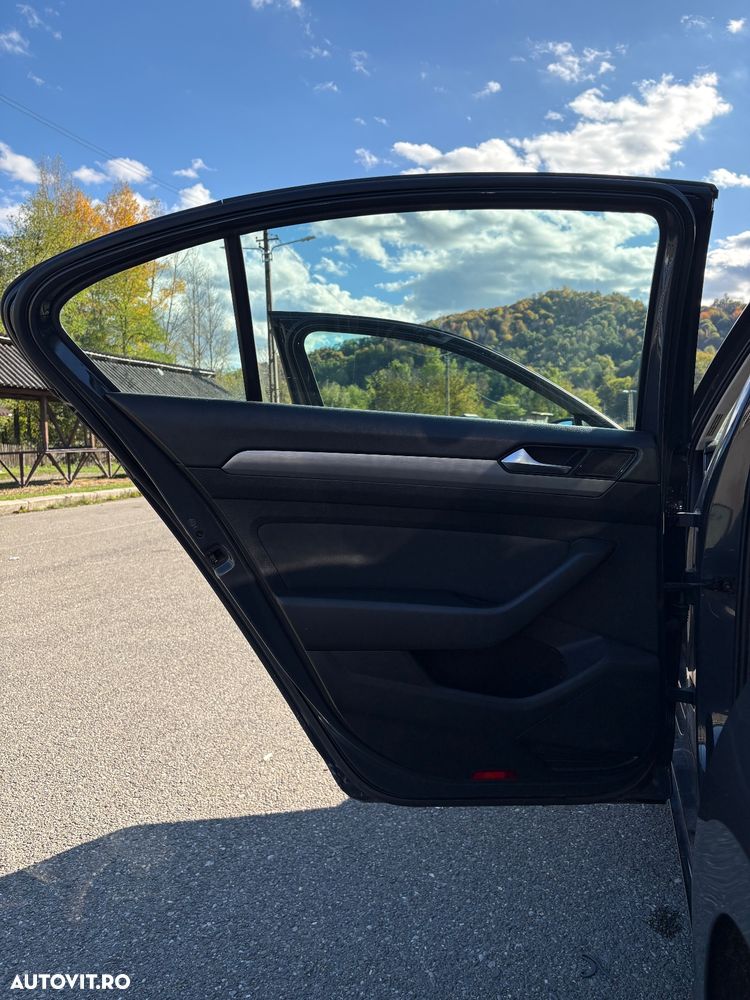 Volkswagen Passat Variant 1.6 TDI Comfortline - 16