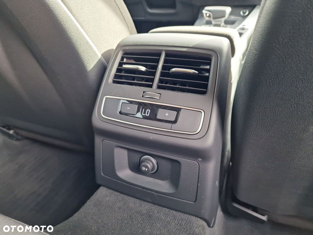Audi A4 Avant 35 TFSI mHEV S Line S tronic - 24