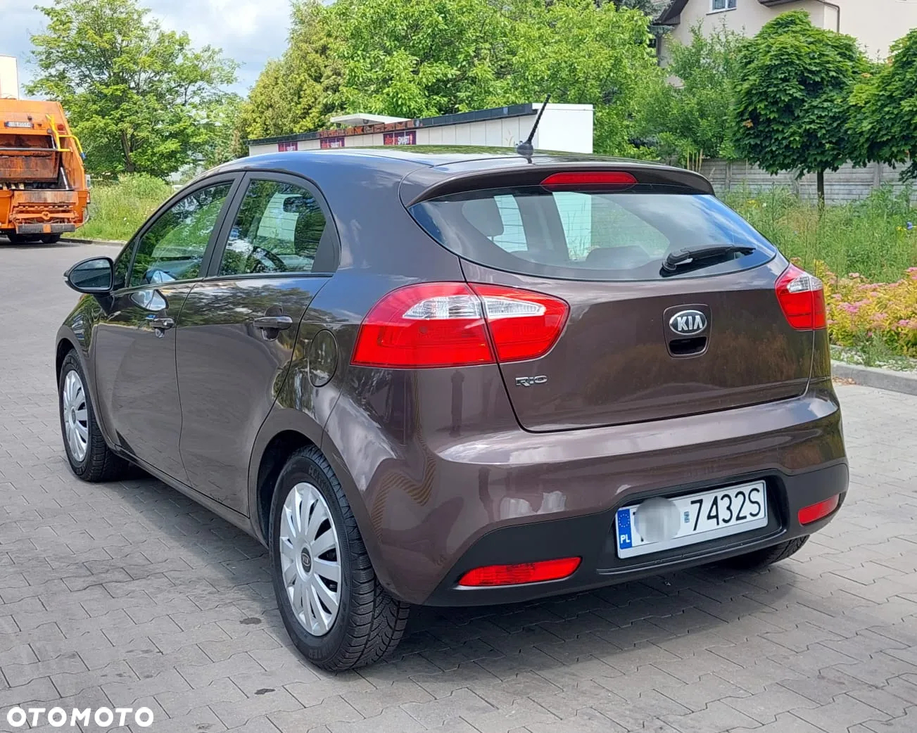 Kia Rio 1.2 Attract - 12