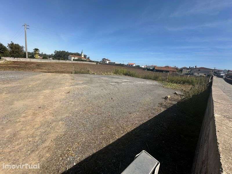 Aluga-se Estaleiro/ Terreno/ Espaço - Grande imagem: 3/11