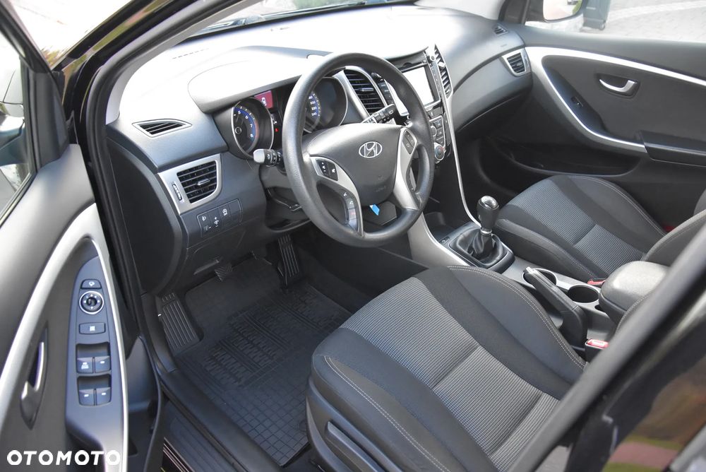 Hyundai i30 blue 1.4 Classic Navigation - 21