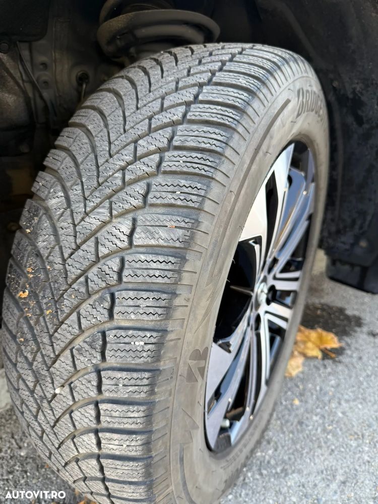 Toyota RAV4 2.5 Hybrid VVT-iE 4x4 Luxury - 22