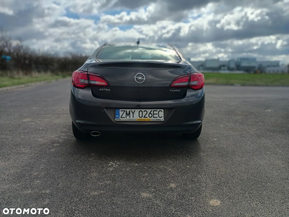 Opel Astra 1.4 T Enjoy - 4