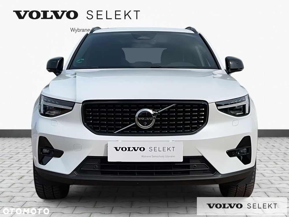 Volvo XC 40 B4 B DKG Ultra Dark - 3