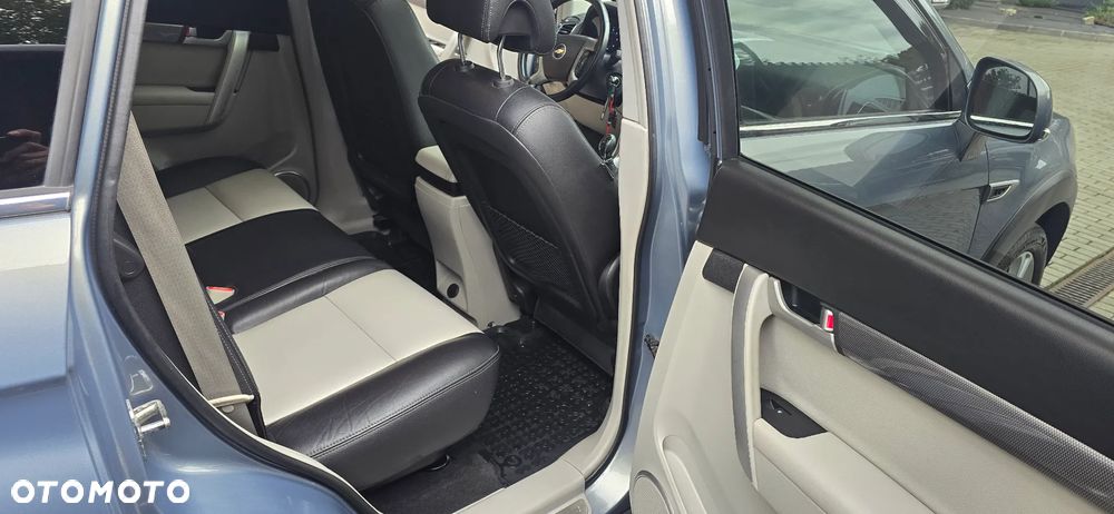 Chevrolet Captiva - 10