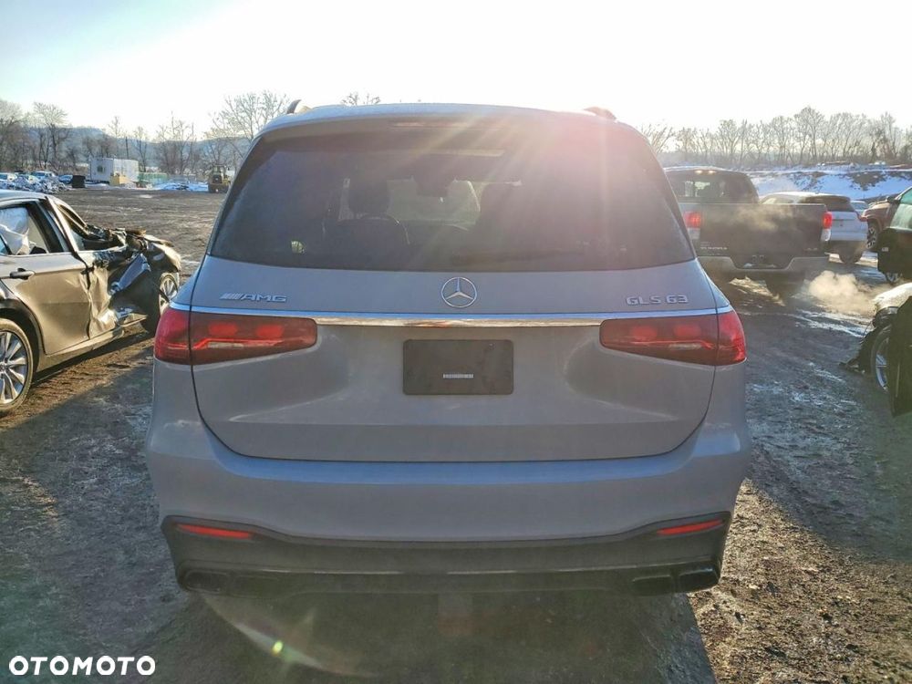 Mercedes-Benz GLS - 9